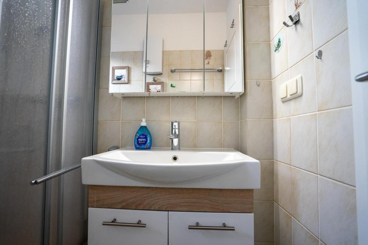 Hohenzollernpassage Wohnung Seemoewe Бюзум Экстерьер фото